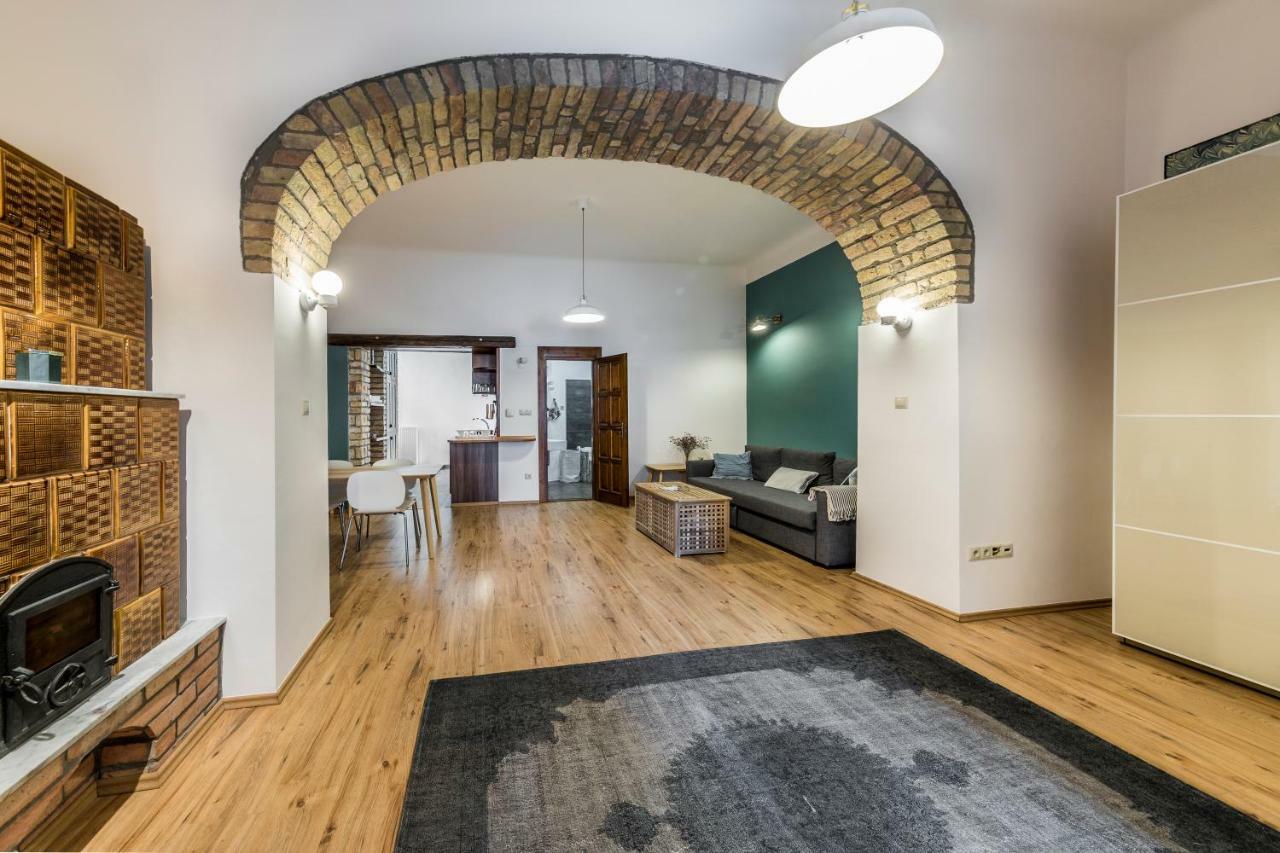 French Touch Apartment With Free Parking Budapest Bagian luar foto