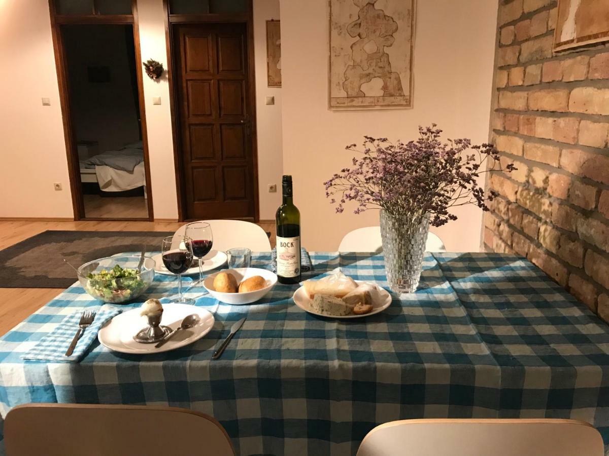French Touch Apartment With Free Parking Budapest Bagian luar foto
