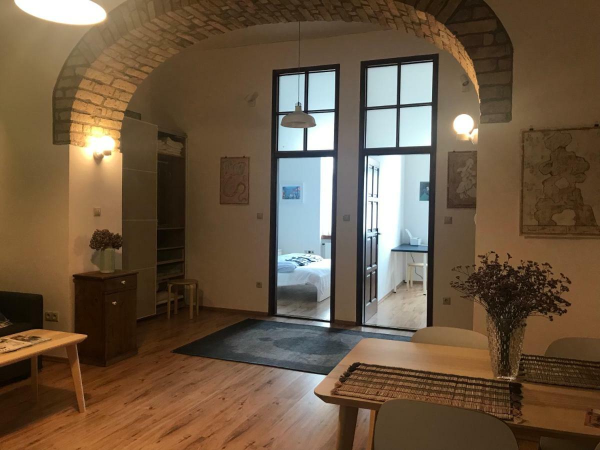 French Touch Apartment With Free Parking Budapest Bagian luar foto