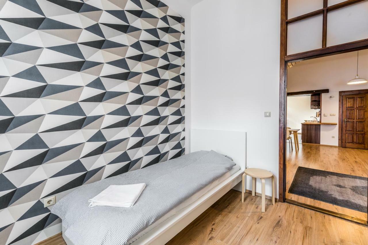 French Touch Apartment With Free Parking Budapest Bagian luar foto