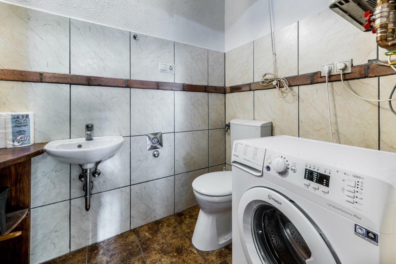 French Touch Apartment With Free Parking Budapest Bagian luar foto