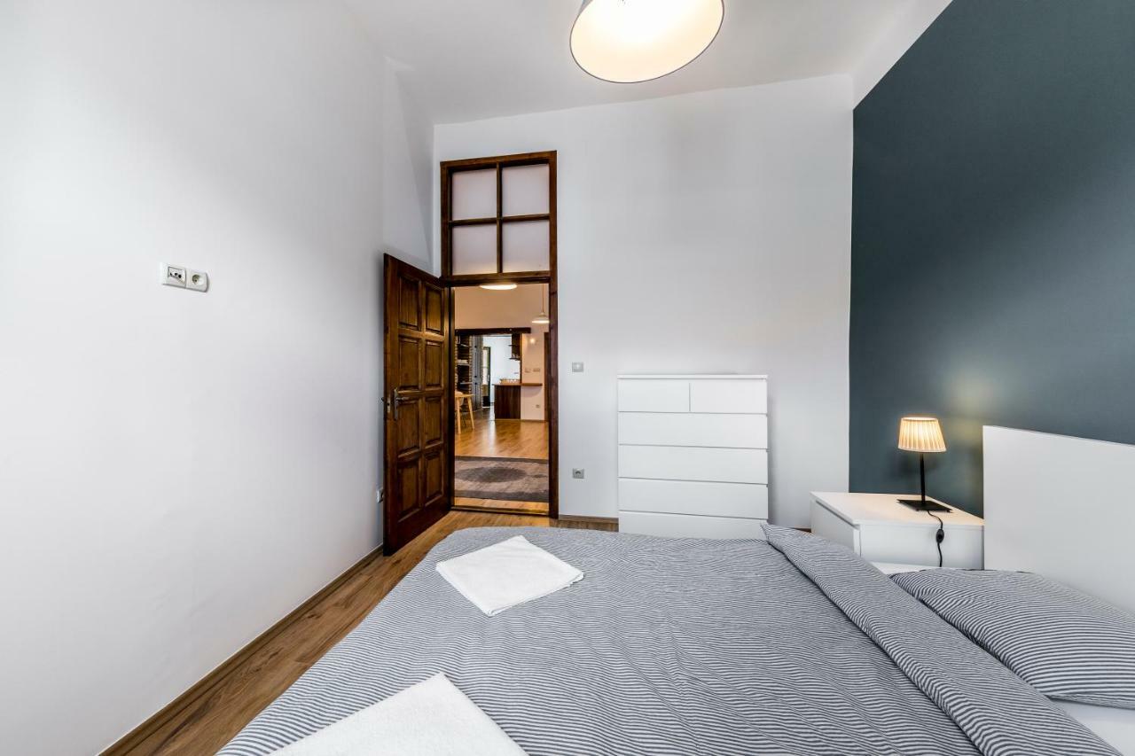 French Touch Apartment With Free Parking Budapest Bagian luar foto